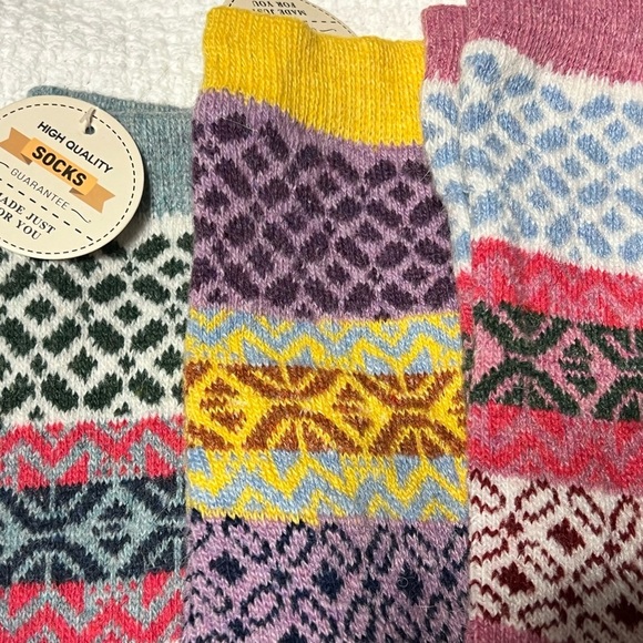 5 Pack Womens Wool Socks merino wool blend winter hiking colorful Crew 6-9 NEW - Picture 3 of 9